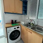 Avras Escape Faraí